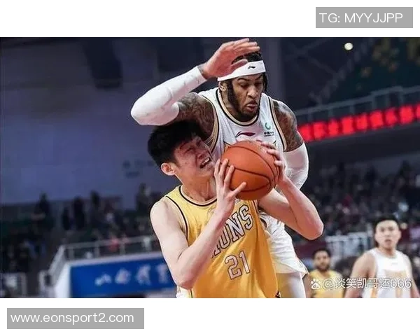 KD与球迷互动引发热议能否再进总决赛成焦点话题