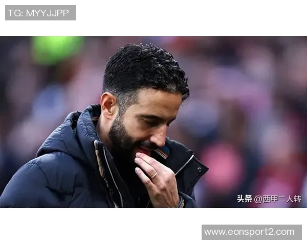 曼联理发哥高歌阿莫林之歌庆祝球队联赛三连胜仅需两场胜利